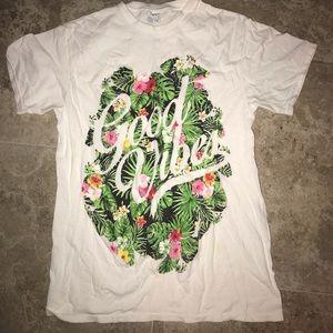 Good vibes Tee